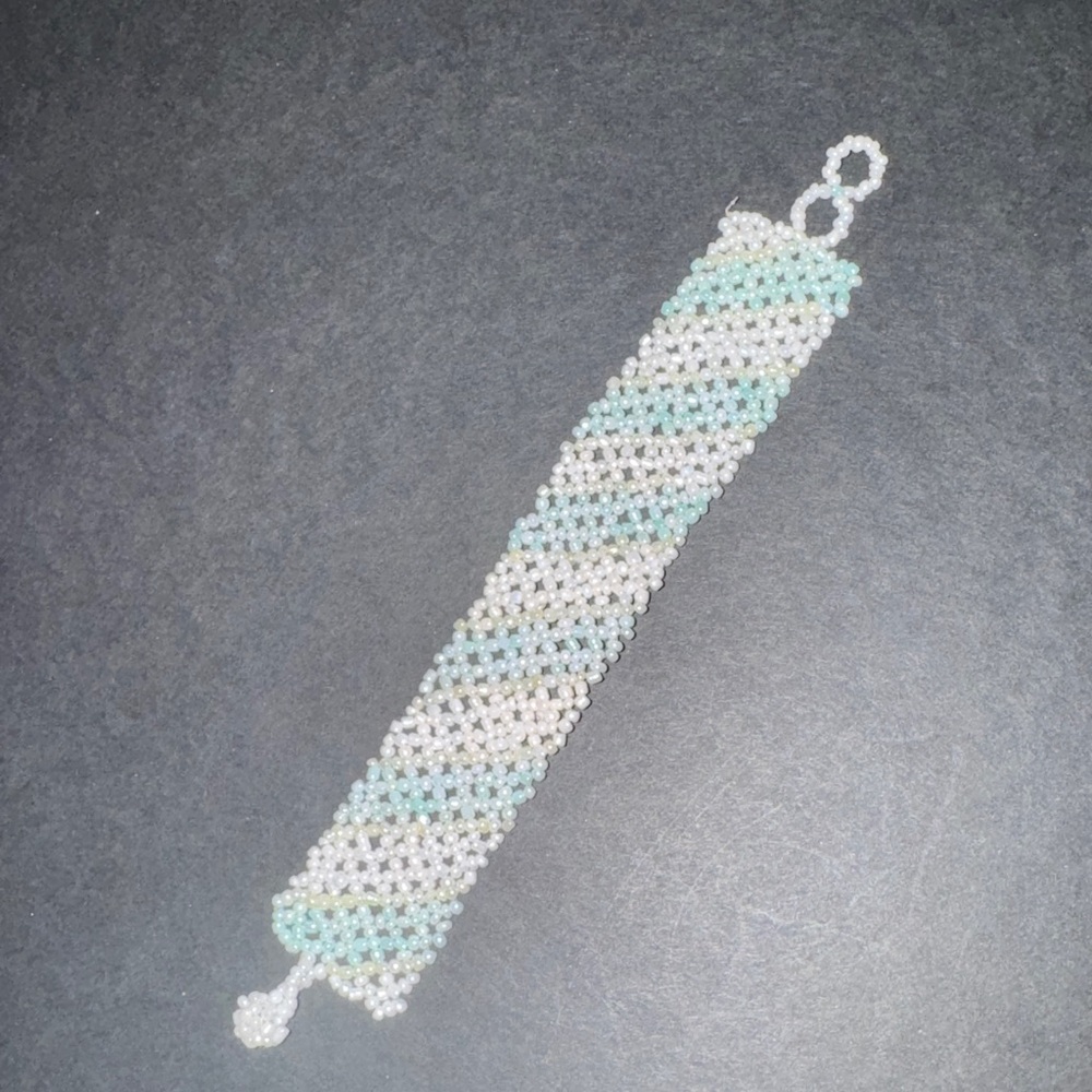 Handmade Pale Green and Cream Seed Bead Bracelet